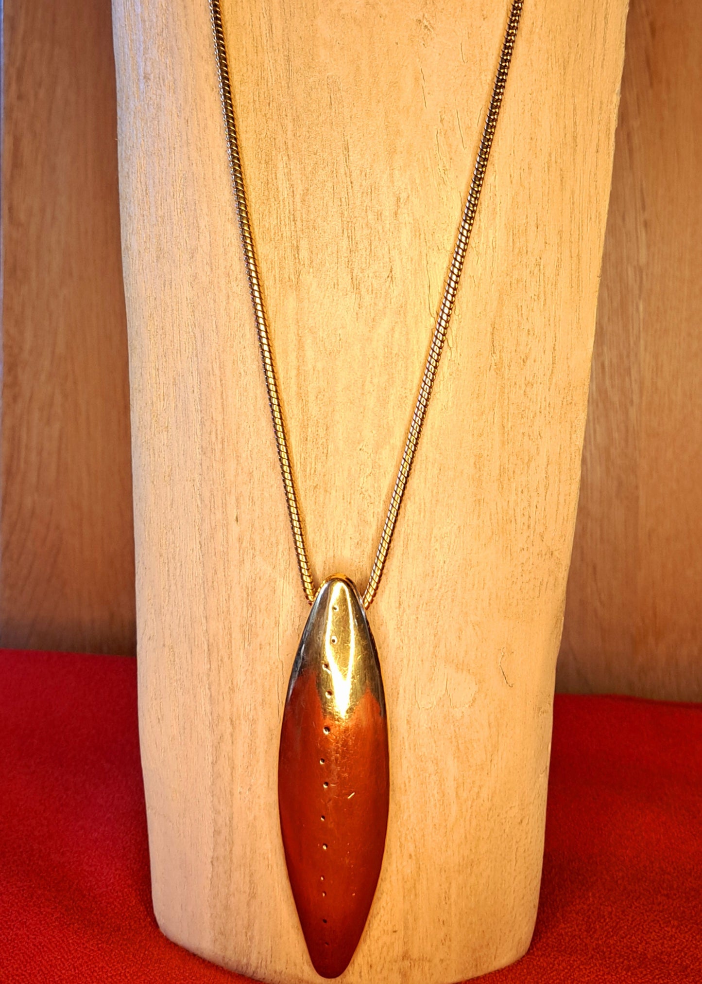 Vintage Collier avec pendentif ovale Gil d'Agena