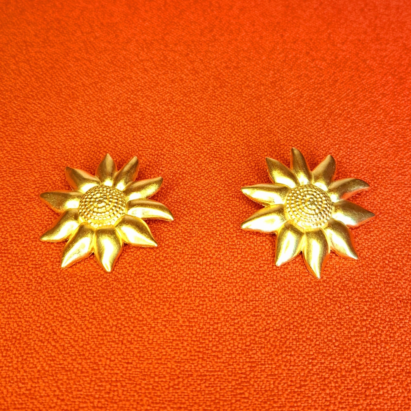 Vintage Clip Tournesol Lancôme.