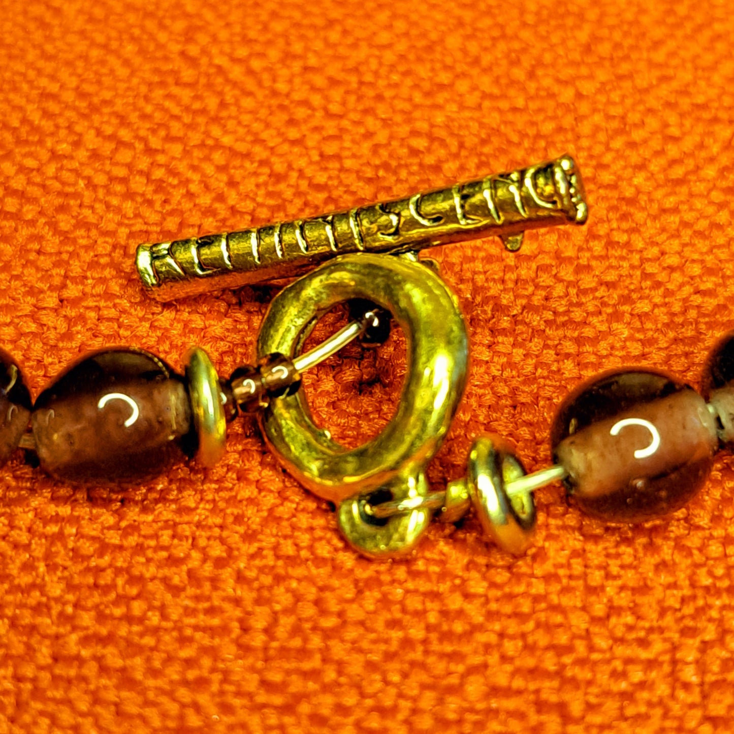Vintage Collier par Zoé Coste (Créatrice de Réminiscence) Pendentif Croix Ornée